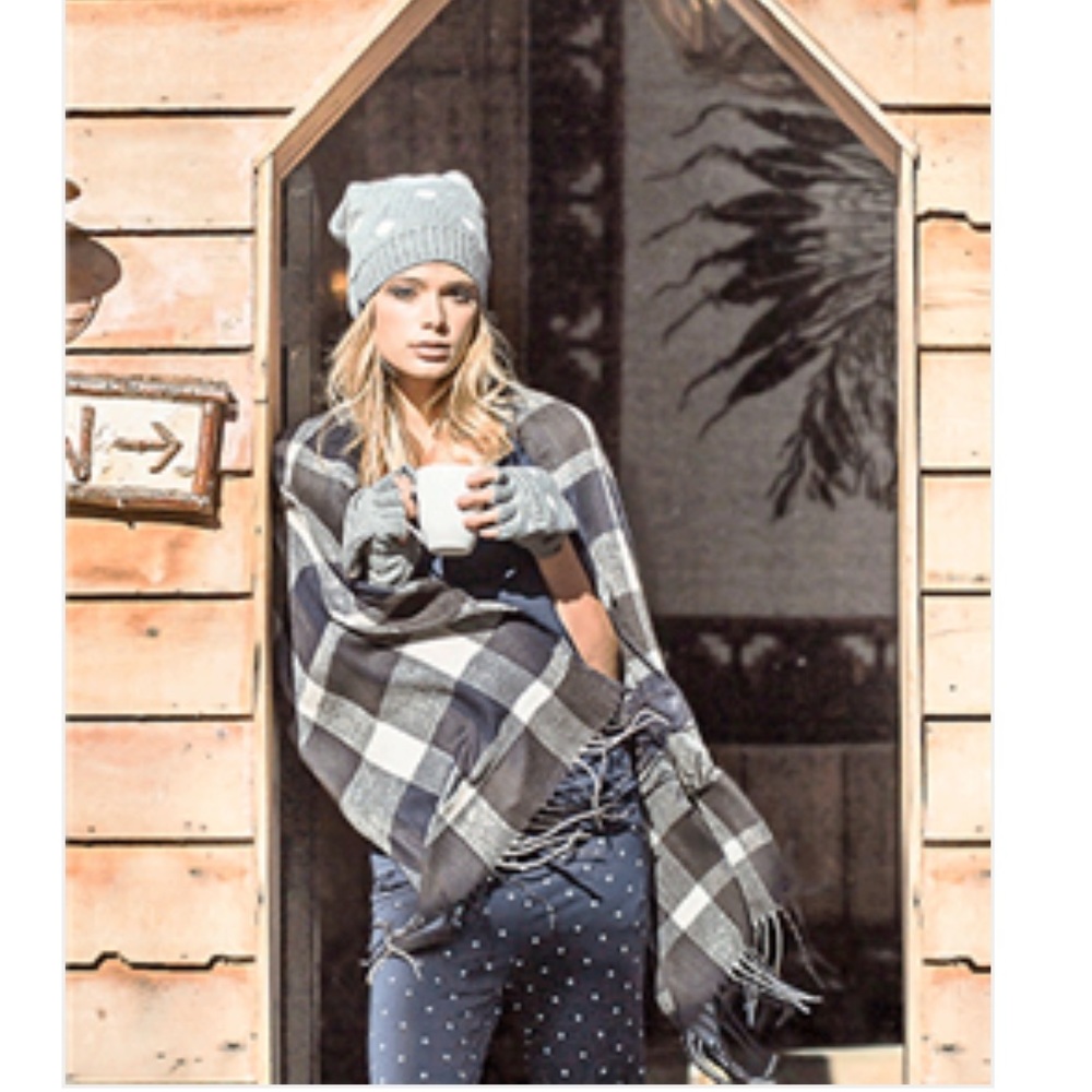BNWT Soft Plaid Scarf